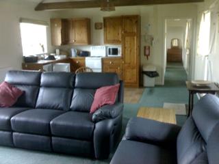 Claydon Lounge and Kitchen